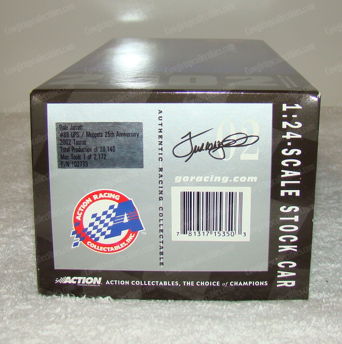 88 DALE JARRETT Muppets Kermit & Miss Piggy 2002 Ford Taurus