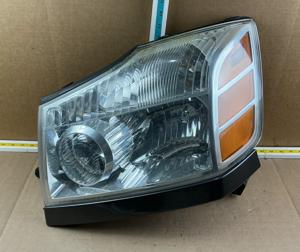 Conjunto de faros laterales del conductor Nissan Armada 2005-2007 HLP-59224 OEM Foto 2 de 4
