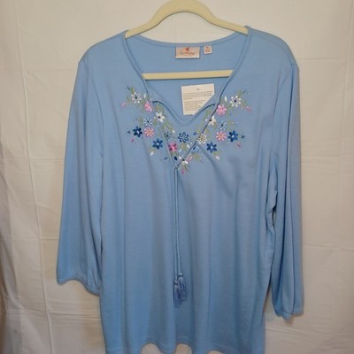 Quacker Factory Sky Blue V Neck Floral Embroidery 3/4 Sleeve Tunic With Tassel