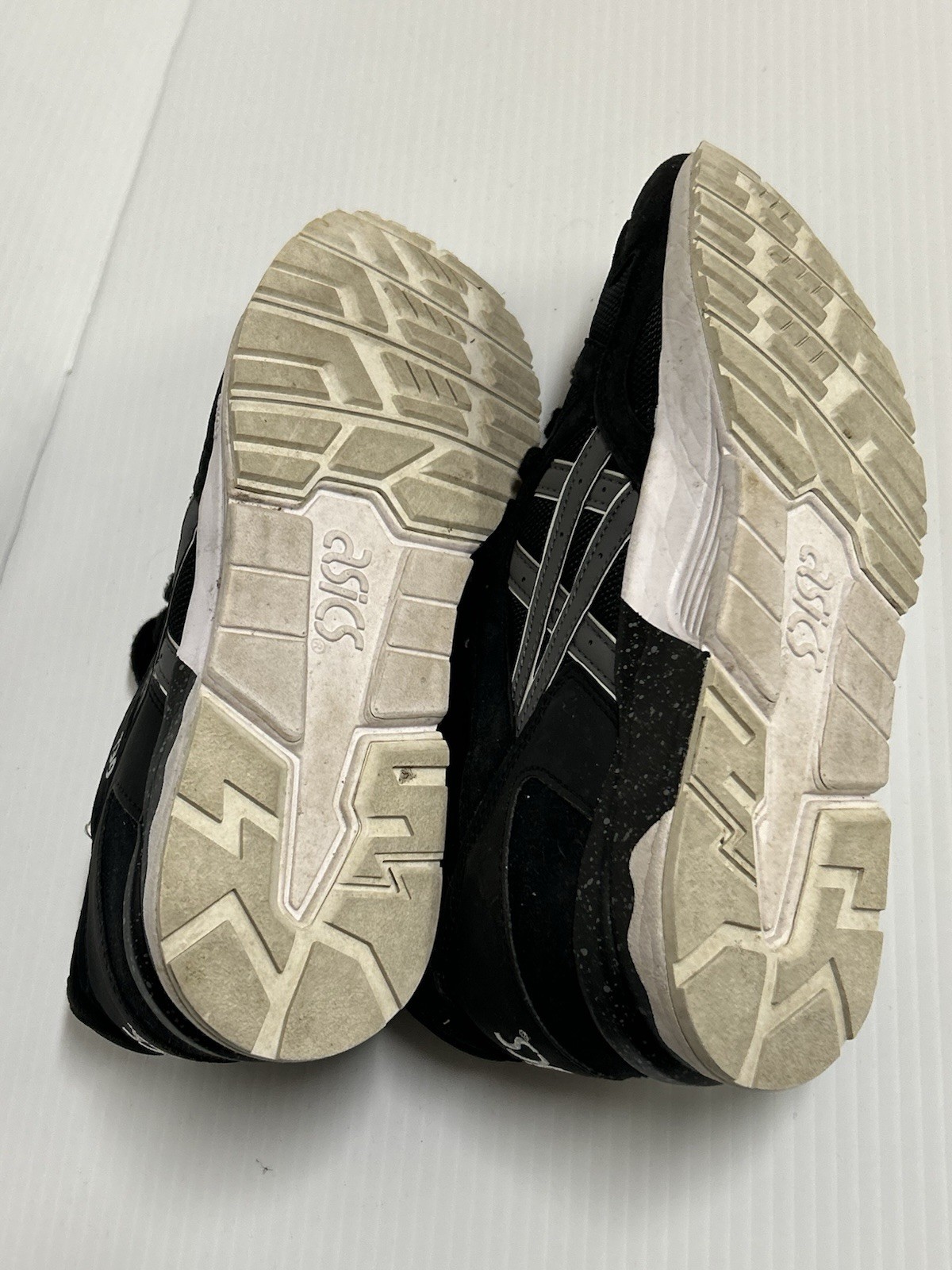 Asics Gel-Lyte V Mens Running Trainers Hn6A4 Sneaker Shoes Size 9.5 Black White thumbnail 6