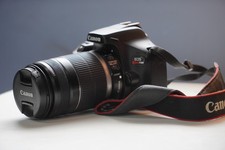 canon rebel t7 camera with lens