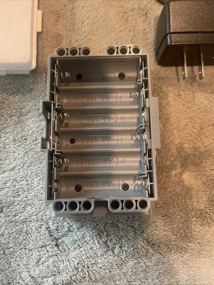 LEGO Mindstorms 53788 NXT Intelligent Brick w/ 2200mAh Battery Pack & AC Adapter - Image 3 of 4