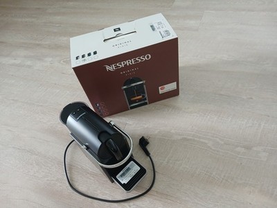DELONGHI Nespresso Pixie Titan Kaffeemaschine Neu & OVP