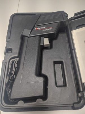 Raytek Raynger ST Infrared Thermometer Gun W/case + instructions + warranty card