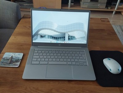 HP Chromebook 14'' Full HD AMD 3015Ce CPU, 4GB RAM, 64GB, QWERTZ