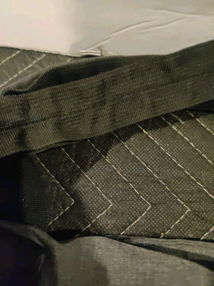 GAIAM - ALL DAY YOGA TOTE BAG Gray - Image 4 of 4