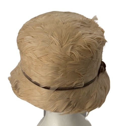 Eva Mae Modes Hat Womens Tan Brown Bow Clouche All Feathers Vintage 1950’s - Picture 4 of 6