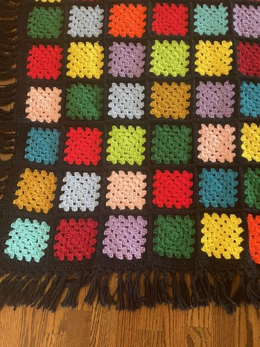 EXTRA LARGE VINTAGE HAND MADE CROCHETED GRANNY SQUARE AFGHAN BLANKET 74” X 58” - Picture 2 of 9