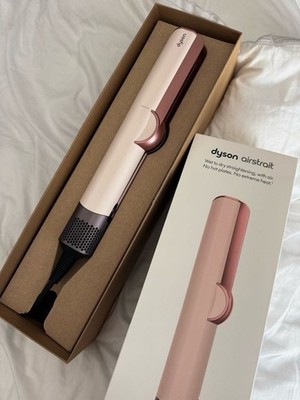 Dyson Airstrait  HT01   Straightens from Wet to Dry without Damaging Your Hair