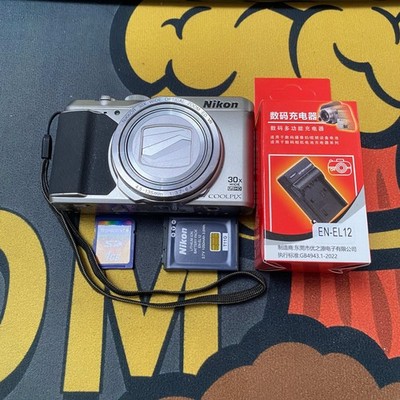 Nikon COOLPIX S9900 Digital Camera 16.0 MP 30x Optical Zoom with Accessories