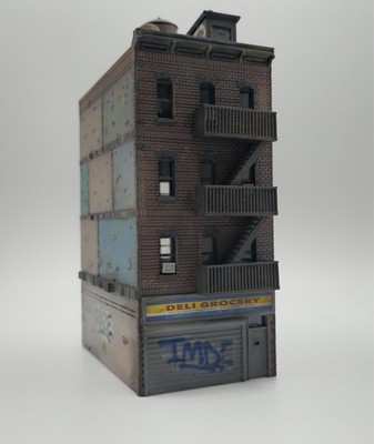  HO Scale Lone Survivor Urban Building - Deli Grocery