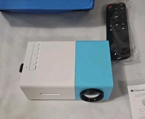 1080P 2MP HD LED Projector Home Theater Cinema USB HDMI AV SD Mini Portable - Image 2 of 4