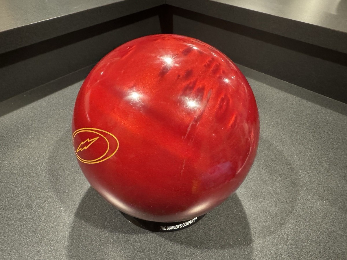 Storm IQ Tour Ruby Bowling Ball 14lb Used | eBay Storm IQ Tour Ruby Bowling Ball 14lb Used | eBay