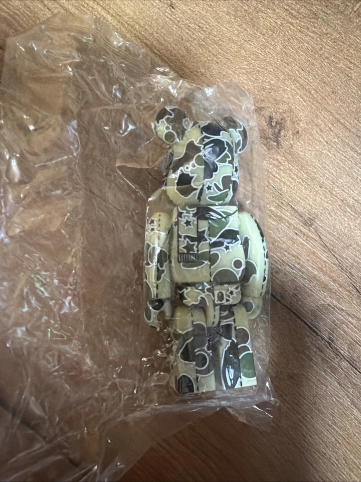 BAPE Sta & Pastel Camuflaje 100% BE@RBRICK Medicom Juguete Bearbrick A Bathing Ape Milo Foto 2 de 2