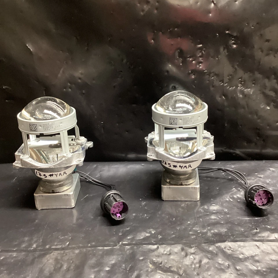 Audi A4 Premium 2017-20 OEM faros de xenón portador de lente interior 1307210019 5107 Foto 2 de 4