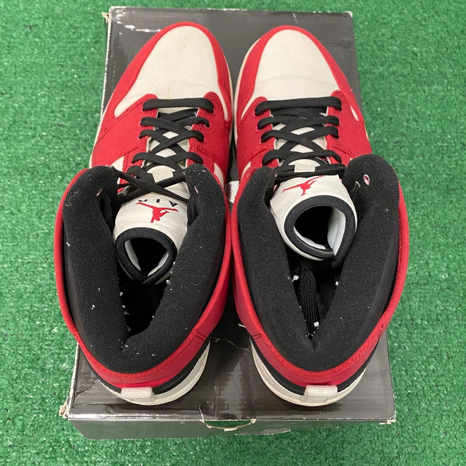 Talla 13 - Zapatillas Nike Air Jordan 1 Retro KO Hi Chicago 402297-101 ¡Envío rápido! Foto 3 de 4