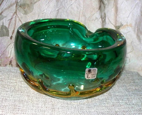 VINTAGE MURANO ITALY ART GLASS BOWL/ ASHTRAY?  GORGEOUS COLORS- SIGNED  FOIL TAG