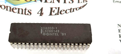 D8203-1 INTEL: DRAM Controller 40-Pin Dip