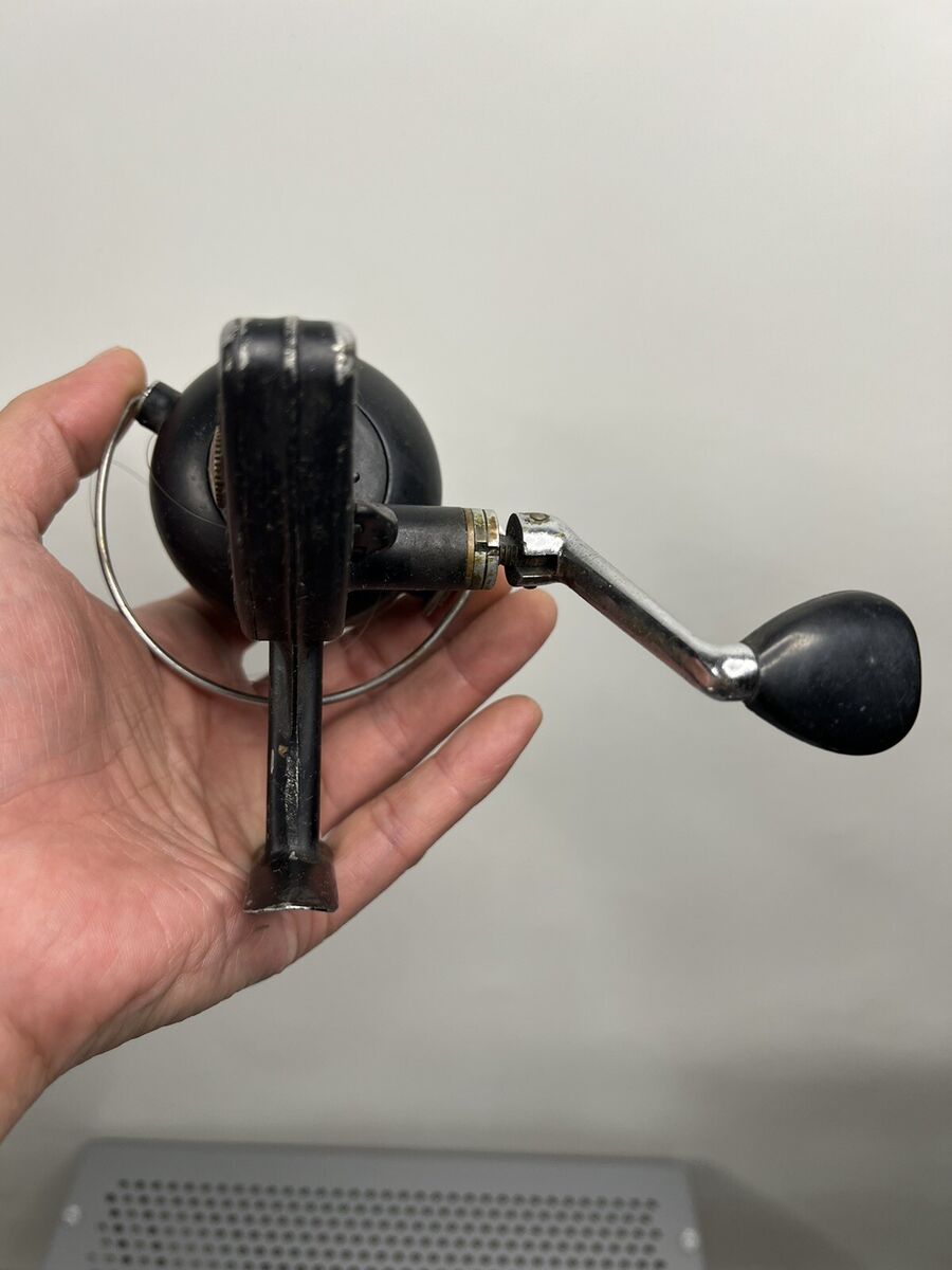 NICE! Vintage Orvis 100 Spinning Fishing Reel Made in Italy NICE! Vintage Orvis 100 Spinning Fishing Reel Made in Italy