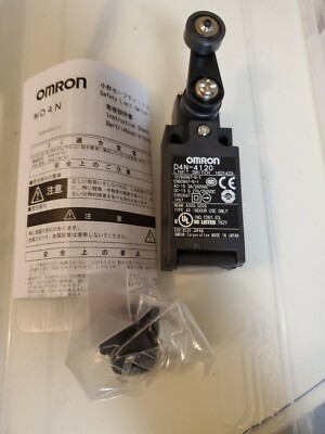 Omron Automation D4N-4120 D4N-4120 Safety Limit Switch w// Roller Lever Actuator