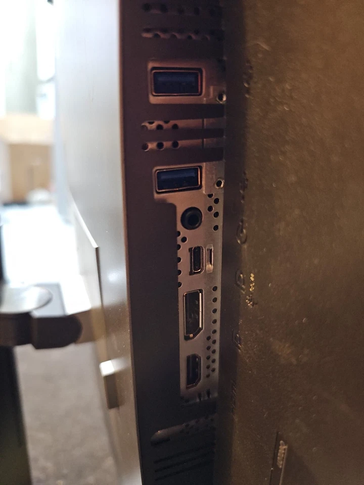 Dell UltraSharp U2720Q 3840x2160 27" 16:9 4K UHD IPS Display Monitor HDMI USB-C - Bild 2 von 2