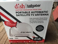 NEW IN BOX KING TAILGATER PORTABLE AUTOMATIC SATELLITE TV ANTENNA DT4400