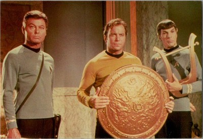Star Trek Original Series Kirk Spock McCoy Plato's Stepchildren 1990 Postcard