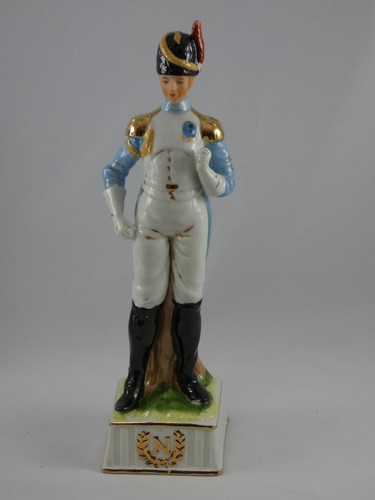 Capodimonte Style Porcelain Napoleonic Soldier Figure Figurine #1
