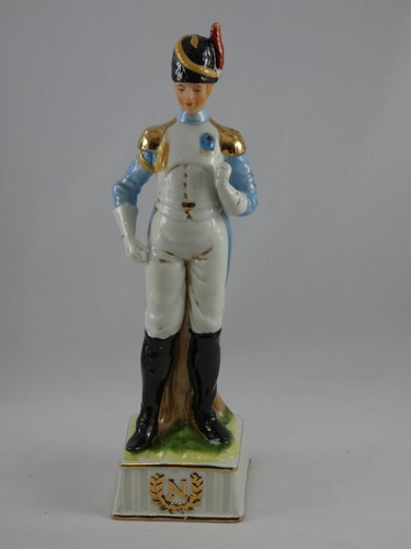 Capodimonte Style Porzellan napoleonische Soldatenfigur ###3 - Bild 1 von 7