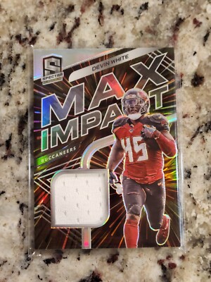 2020 Panini Spectra Max Impact Relics Hyper /75 Devin White #13