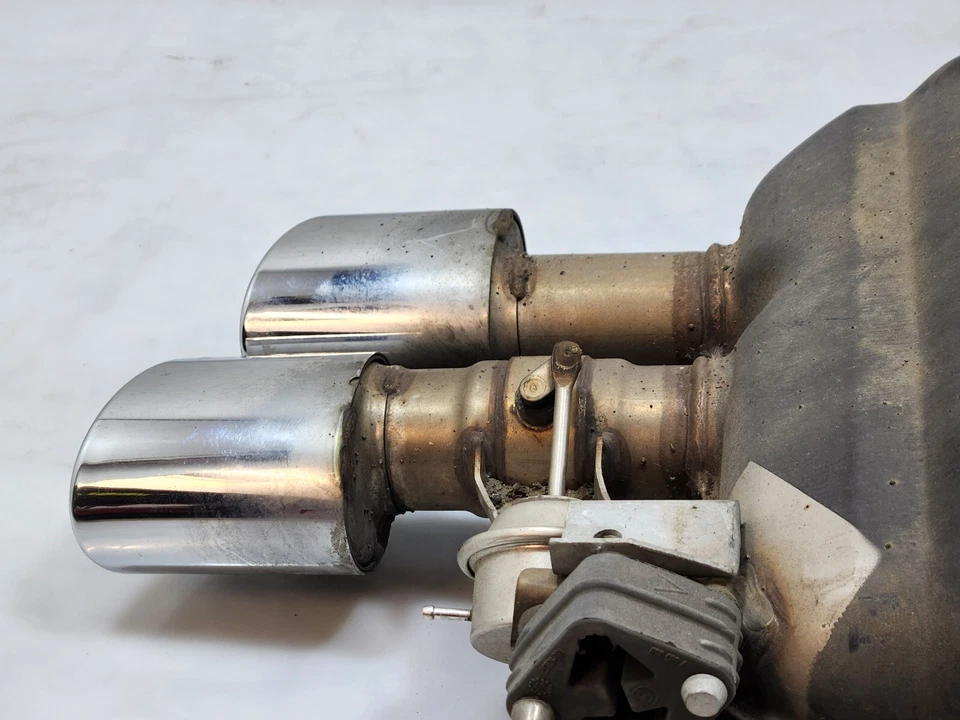 ✅ Silenciador de escape trasero izquierdo lado conductor 11-15 OEM BMW F01 F02 Alpina B7 B7L N63 Foto 4 de 4