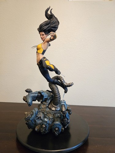 Sideshow Exclusive X-23 Statue Premium Format Figure Marvel X-Men - Picture 2 of 9