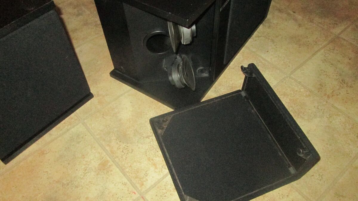 BOSE 301 Music Monitor II DIRECT REFLECTING SPEAKERS (Pair BOSE 301 Music Monitor II DIRECT REFLECTING SPEAKERS (Pair