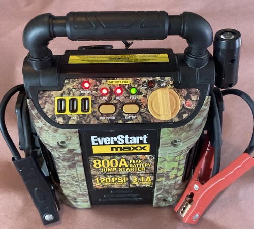EverStart Camo Maxx 800 Peak Amp Jump Starter with 120 PSI Compressor, LED - Picture 2 of 7