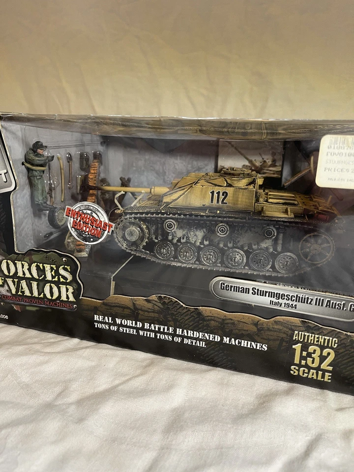 Forces of Valor German Sturmgeschutz Ill Ausf G 1:32 Scale 81006 - Image 3 of 4