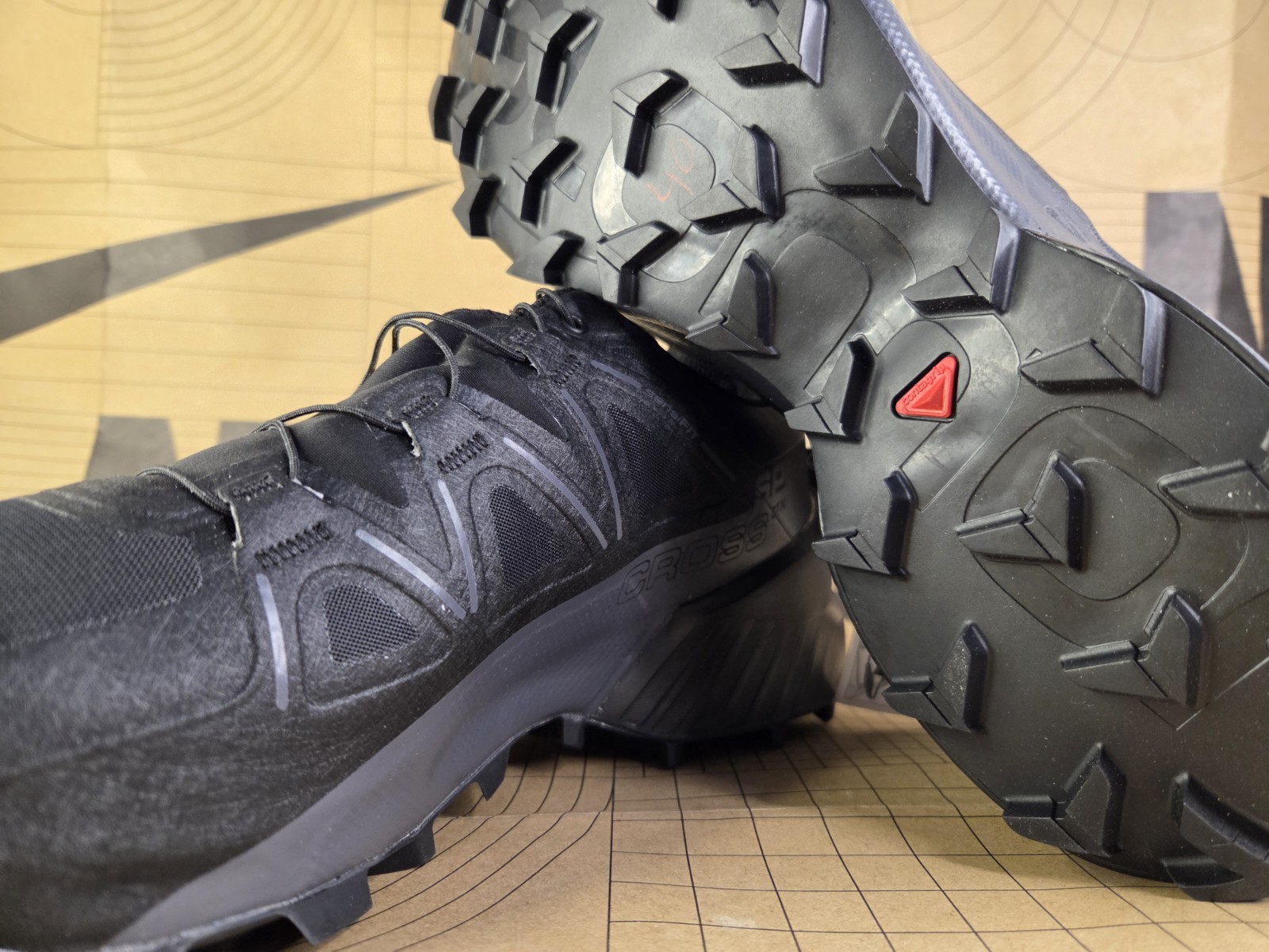 Nuove scarpe Salomon Speedcross GTX Trail da uomo taglia 11 nere escursionismo montagna corsa