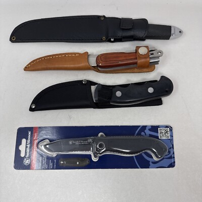Lot Of 4 Hunting Knives - 3 W/ Sheaths - Smith & Wesson, BudK, Blackhills