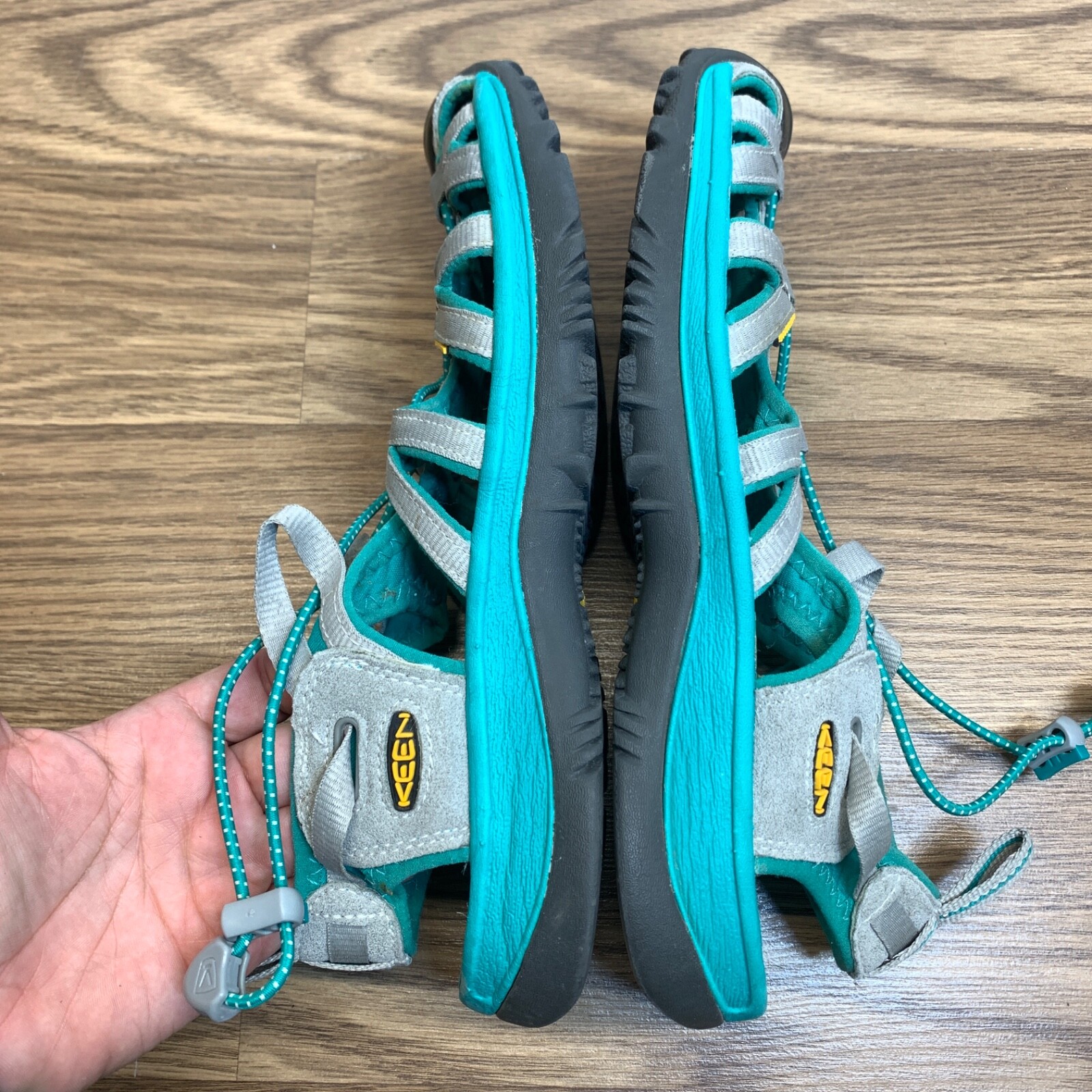 Sandali sportivi da trekking impermeabili da donna KEEN Whisper. Taglia 9 5 EU 40