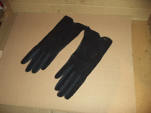 ANTIQUE LADIES GLOVES - VINTAGE 1930s-40s NEVER USED