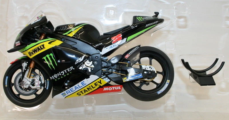 Minichamps 1/12 122 163038 Yamaha YZR-M1 Monster Tech3 Bradley Smith MotoGP 2016 Foto 2 de 4