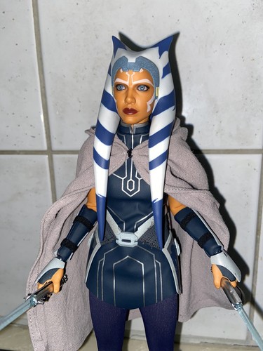 Star Wars Hot Toys The Clone Wars Ahsoka Tano 1/6 Scale Figure TMS021 LOOSE - Picture 9 of 12
