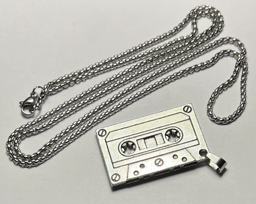 Cassette K7 Tape Audio Métal Acier Pendentif + Collier Vintage Mode Rétro Music - Picture 6 of 6
