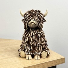 Small Highland Cow Ornament for Living Room Sitting Figurine Gifts Home Decor
