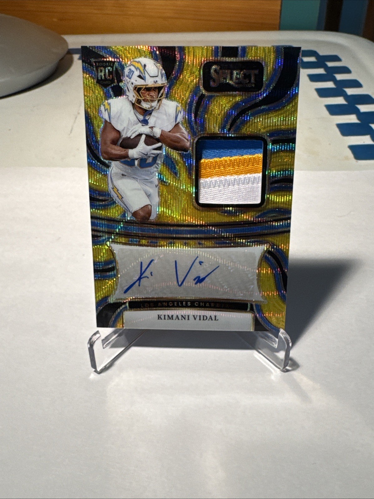 Kimani Vidal Panini Select Rookie Signature Memorabilia #RSMKVL Gold Wave