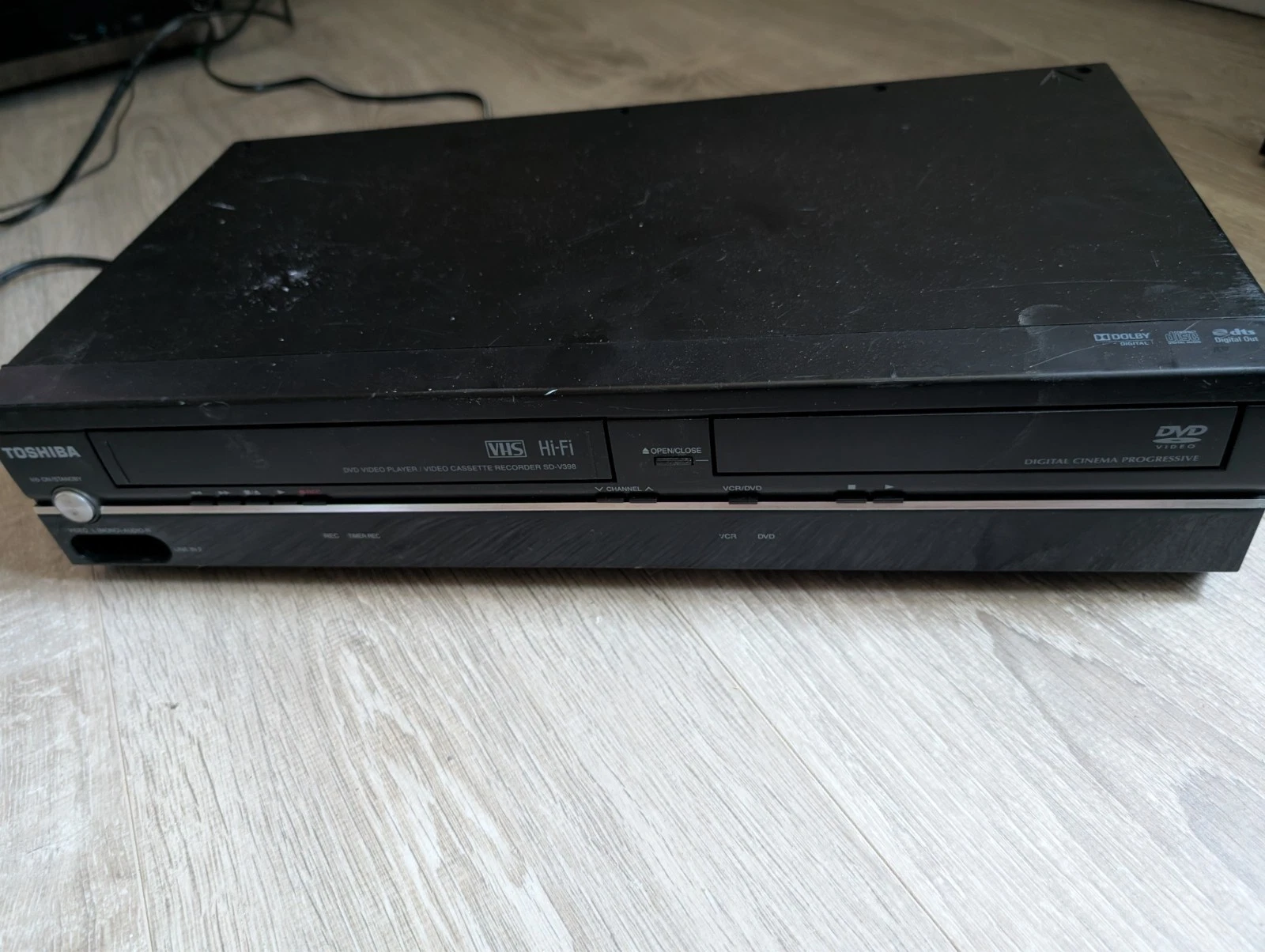 VHS DVD combo, SDV398KC2 Toshiba, tested, Dvd works, VHs need repair, no remote