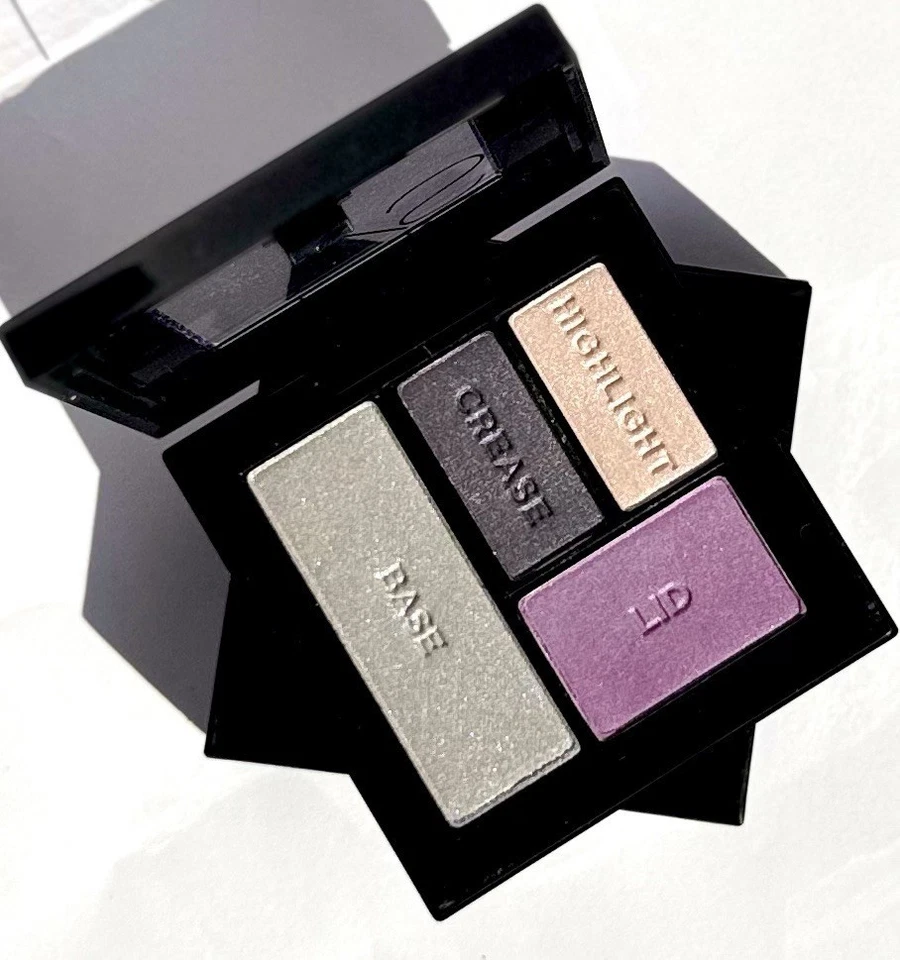 Paleta de ojos Victoria's Secret VS Quad 6,4 g visión con 4 colores Foto 2 de 4