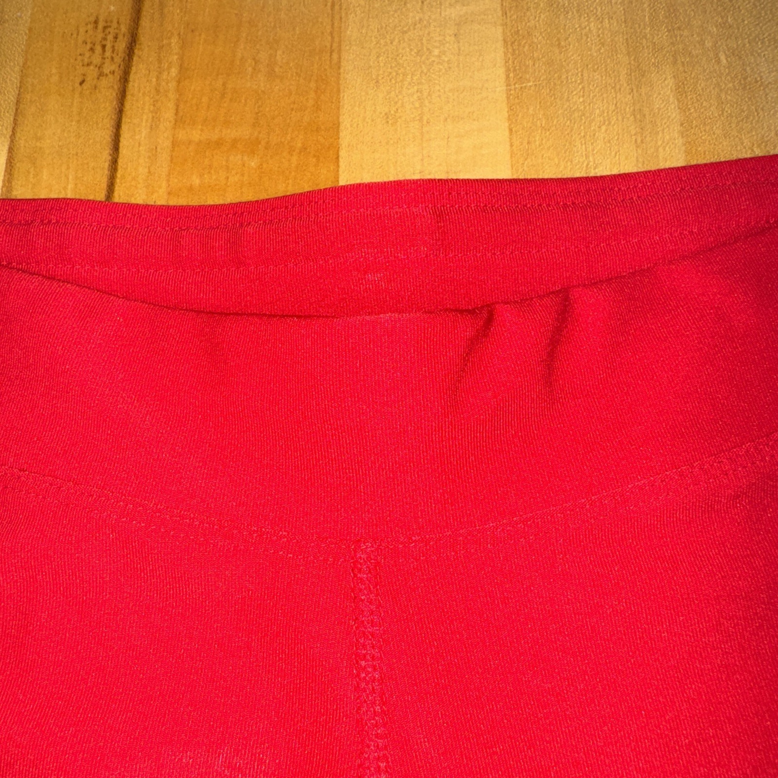 Nike Women's Solid Essential Red Zip Back Pocket … - image 5