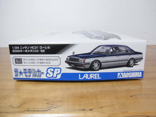 Aoshima Nissan Laurel C31 '82 1/24 Model Kit #25387