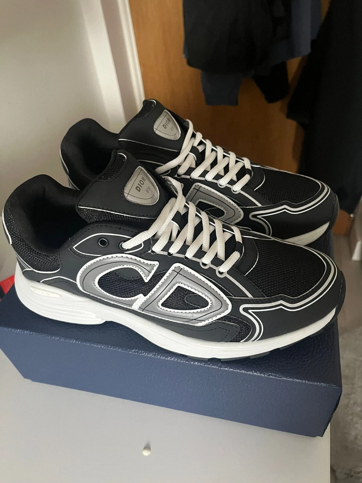 Baskets gris anthracite taille 9 UK Dior B30   expédition le jour même