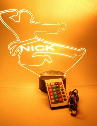 Lámpara de mesa LED personalizada de karate hacer grabada con control remoto - Imagen 11 de 12